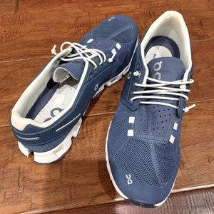 ON CLOUD 2.0 Lightweight running shoe - women’s